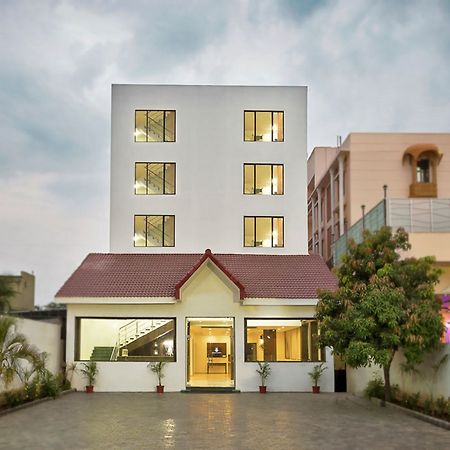 Hotel Shirdi Sai Wada Buitenkant foto