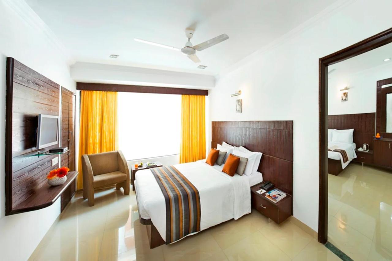 Hotel Shirdi Sai Wada Buitenkant foto