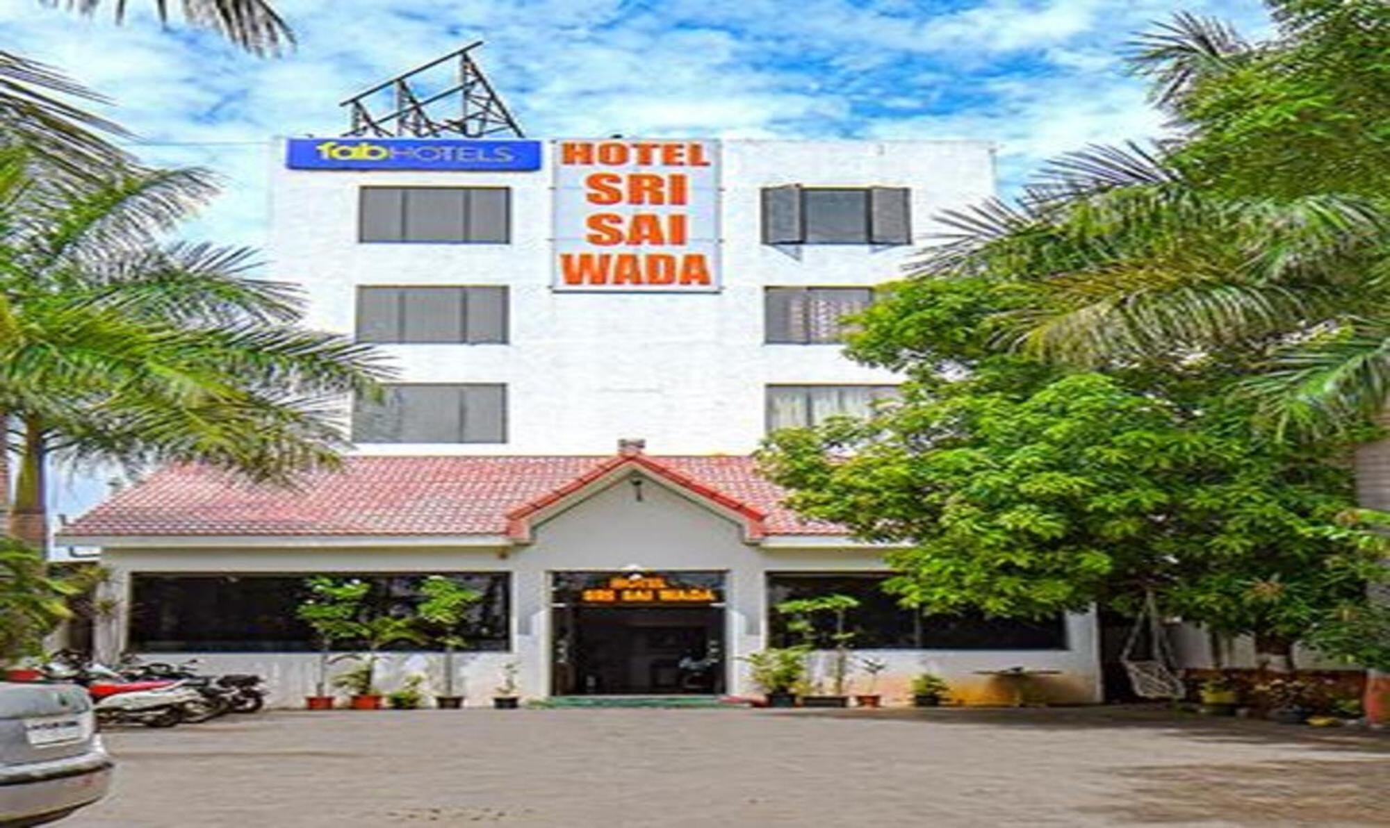 Hotel Shirdi Sai Wada Buitenkant foto