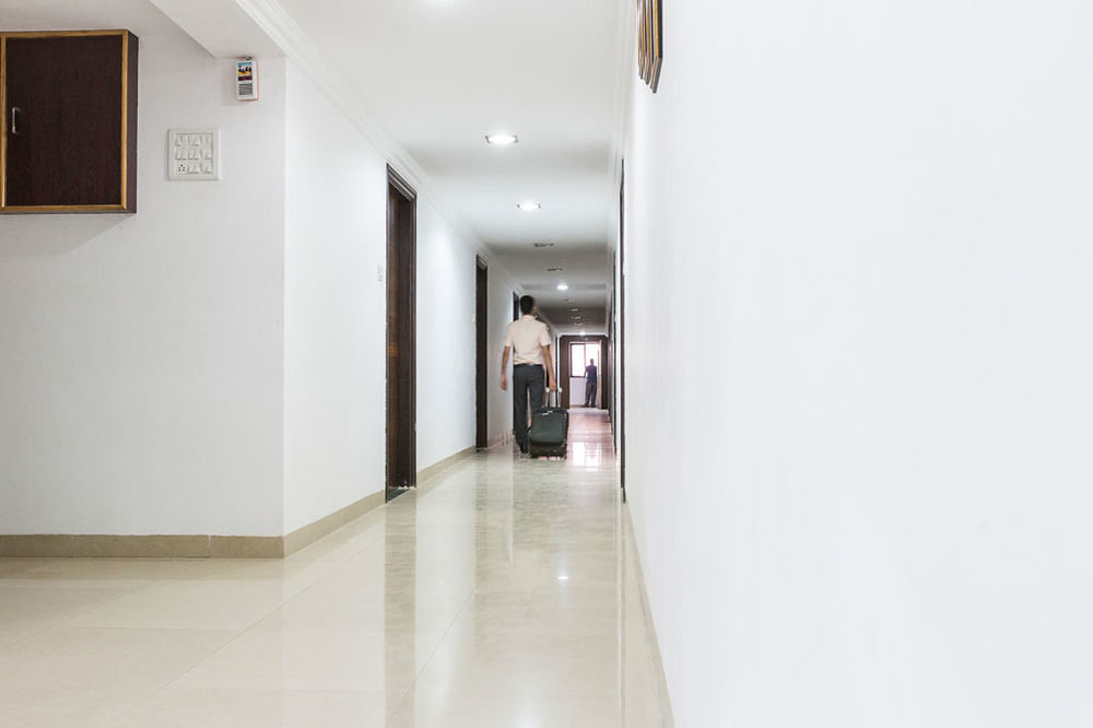 Hotel Shirdi Sai Wada Buitenkant foto